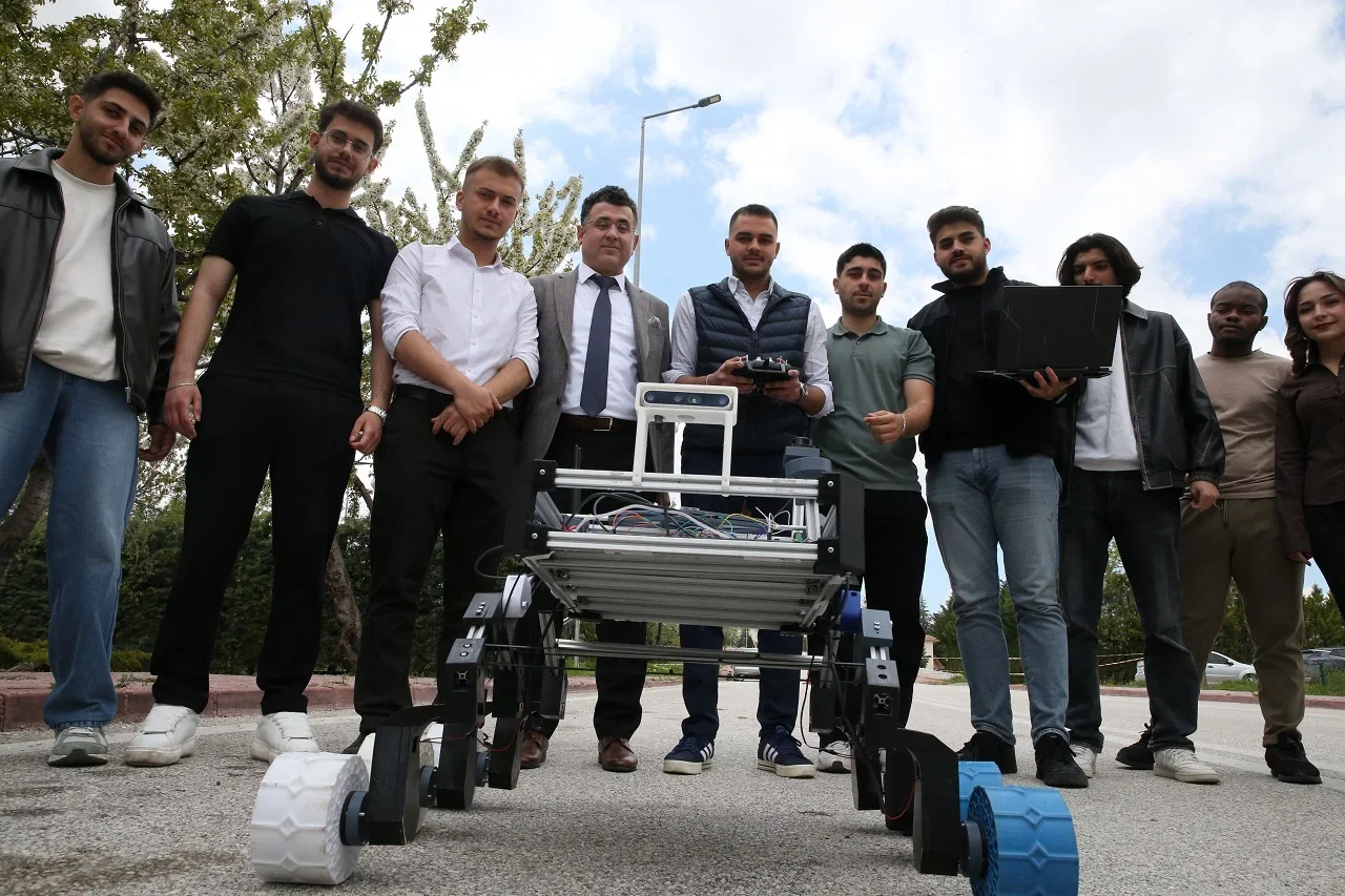 Fakültemiz öğrencileri GPS’siz hareket eden araç geliştirdi